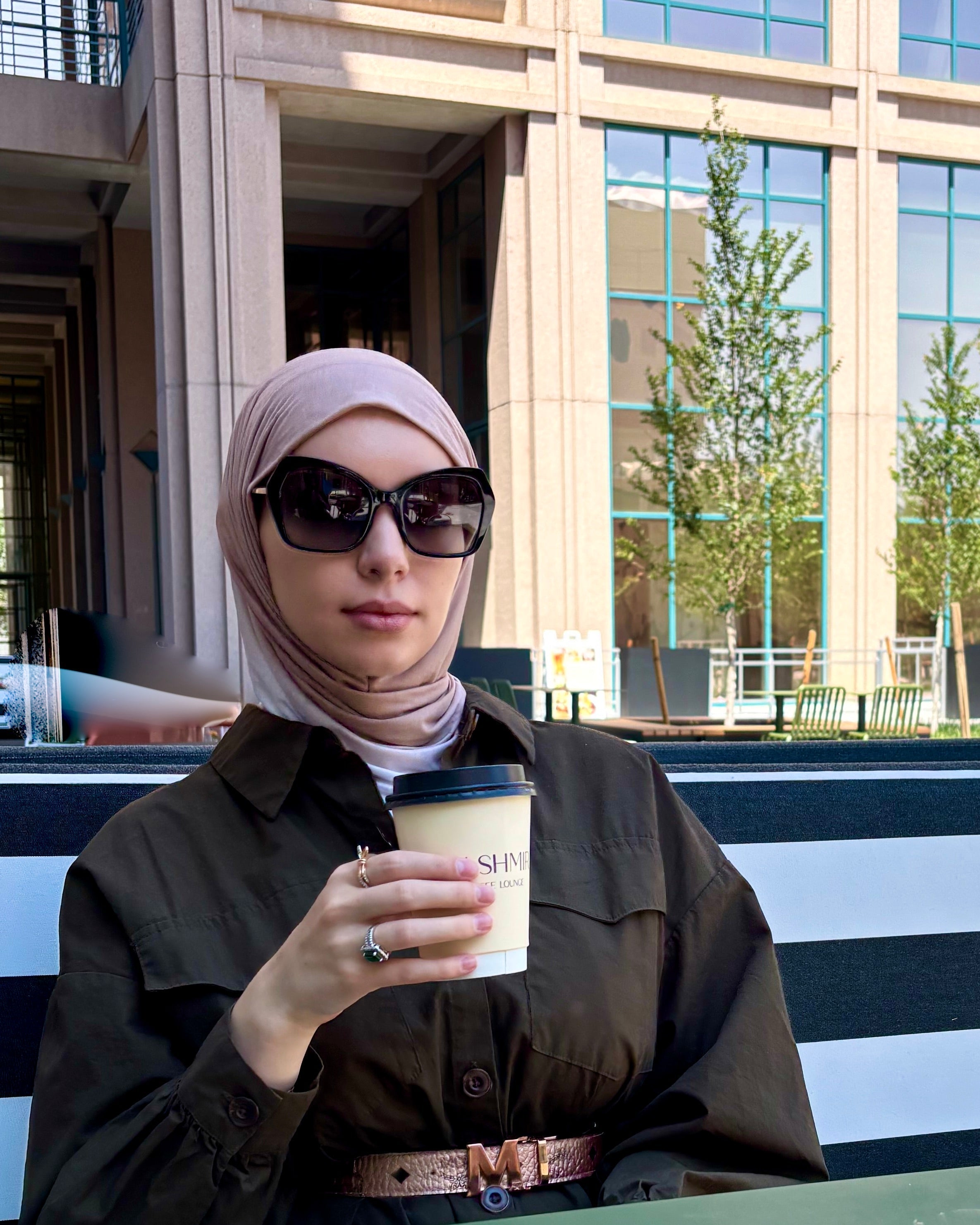 Feeling Out Of Place In Hijab? 8 Tips To Stay Confident