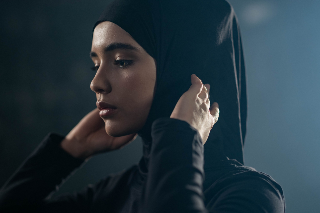 The Best Black Hijabs to Shop Year Round